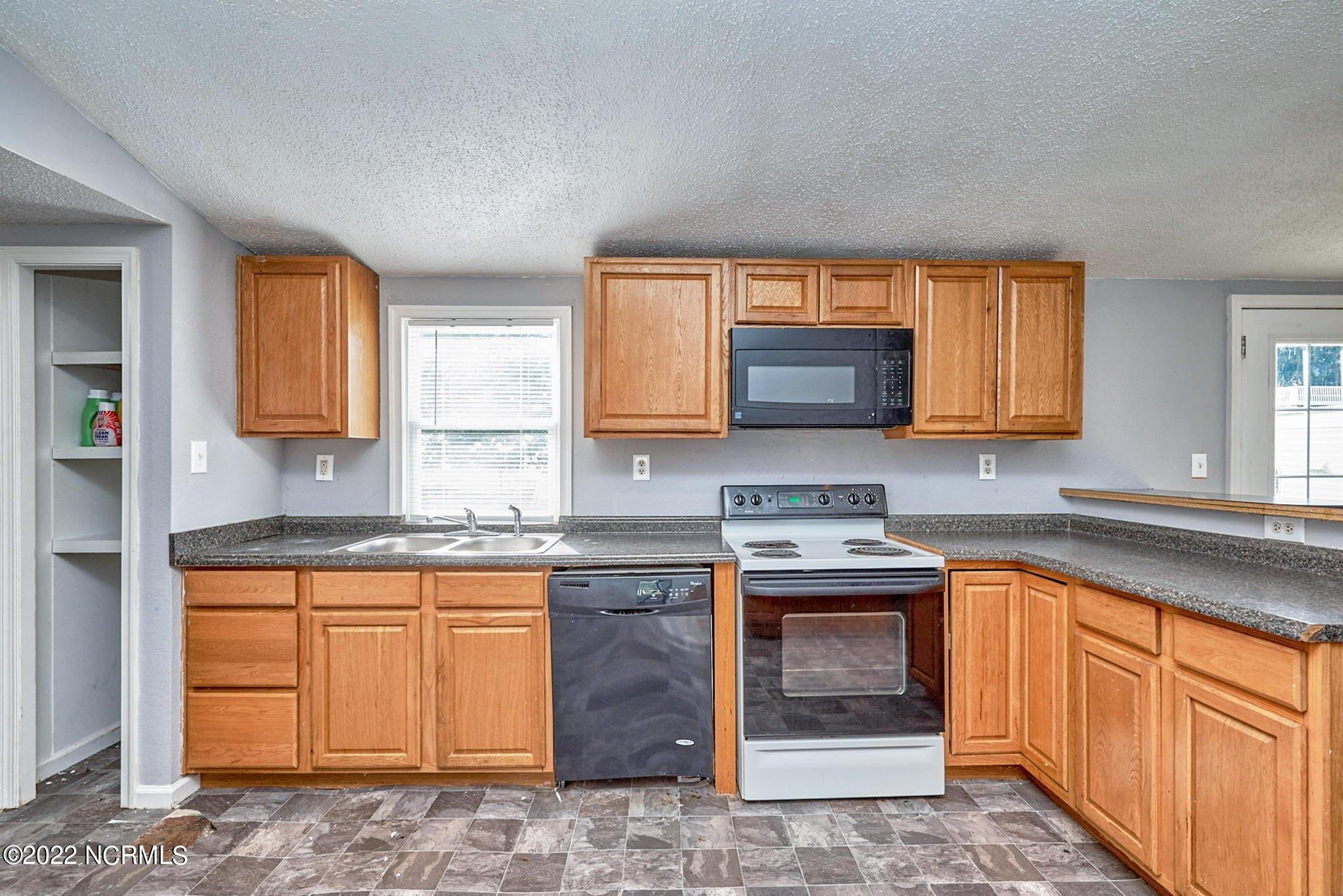 Timothy Dr, Elizabeth City, NC 27909