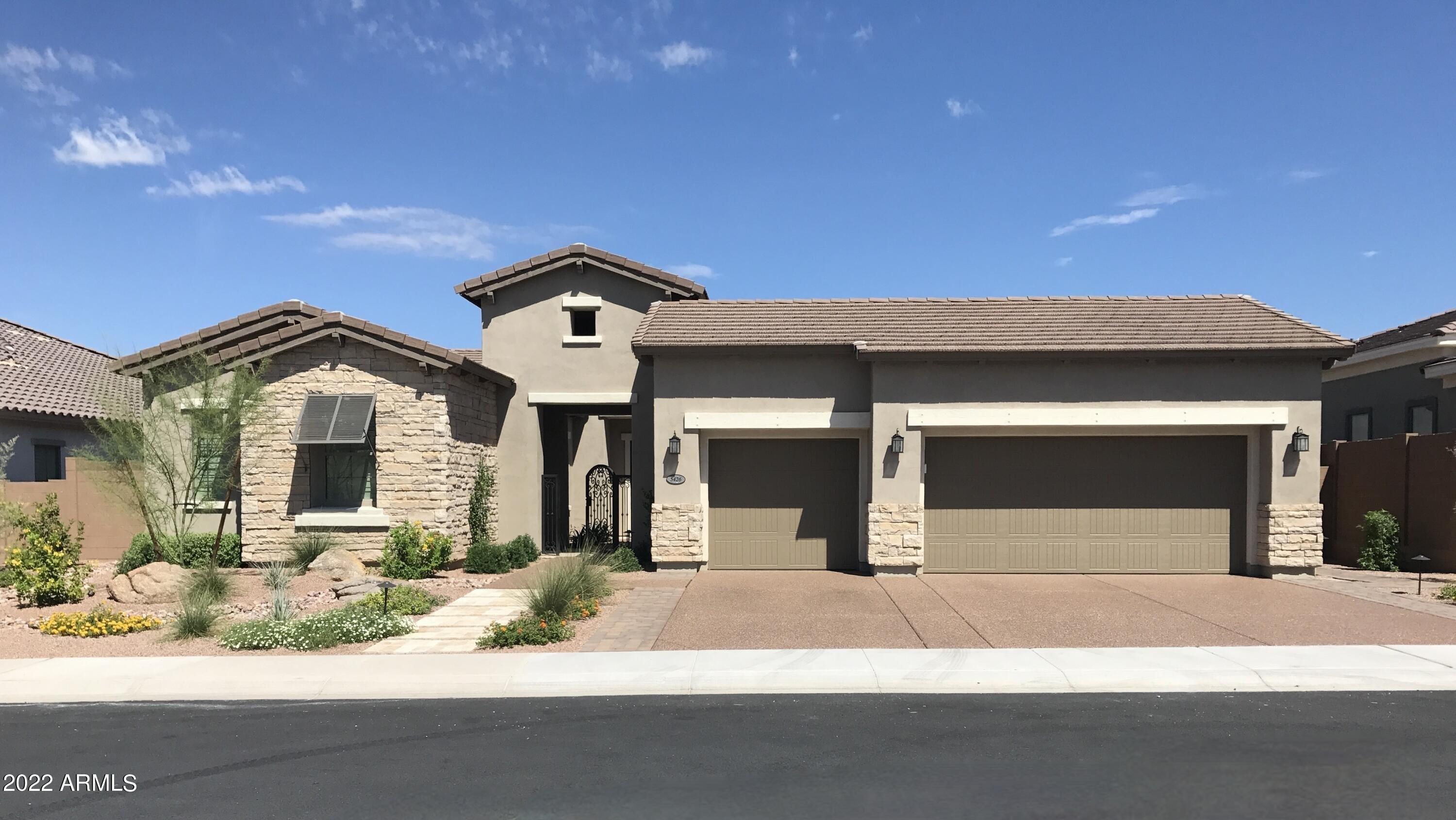 E Las Piedras Way, Cave Creek, AZ 85331