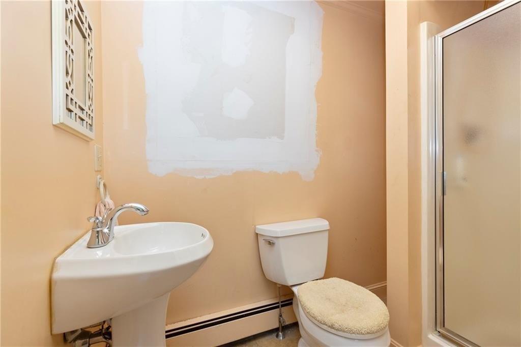 Cherry St, Newport, RI 02840