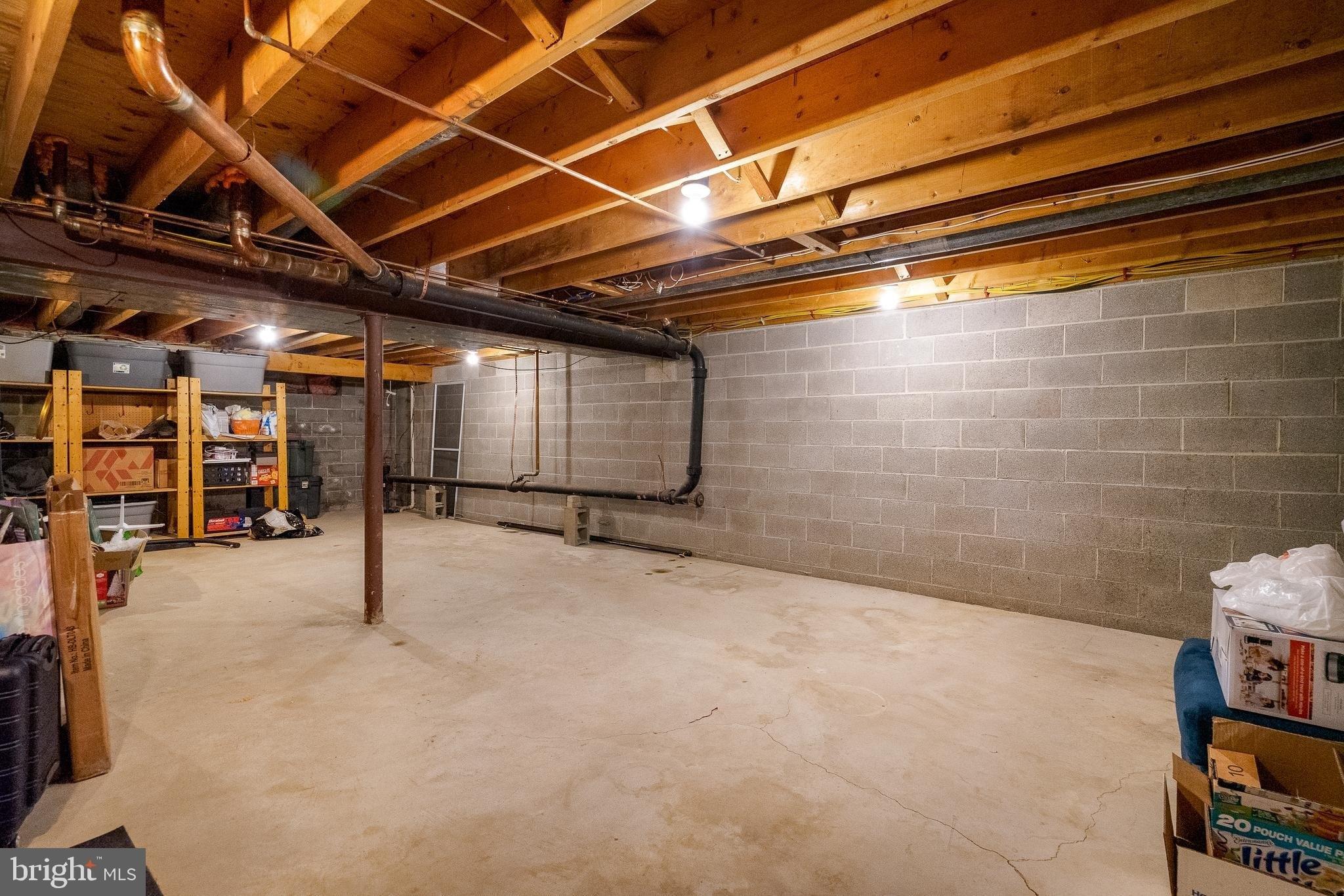 Tupelo Grv, Ambler, PA 19002
