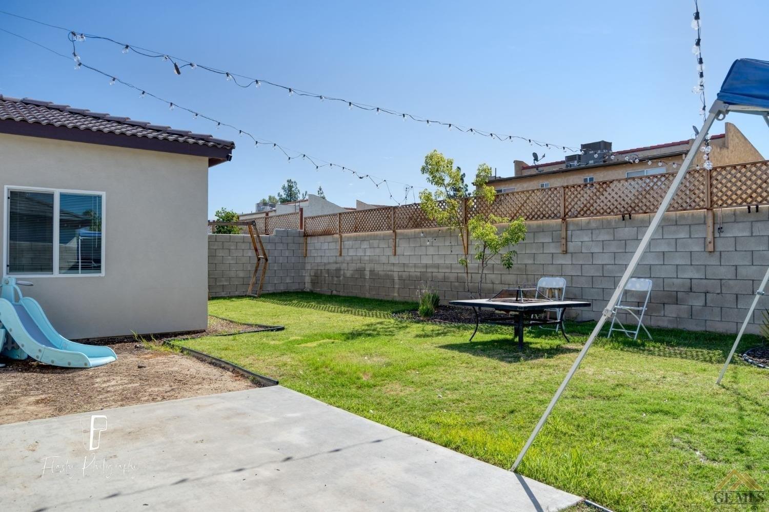 Costa Del Sol Ln, Bakersfield, CA 93306