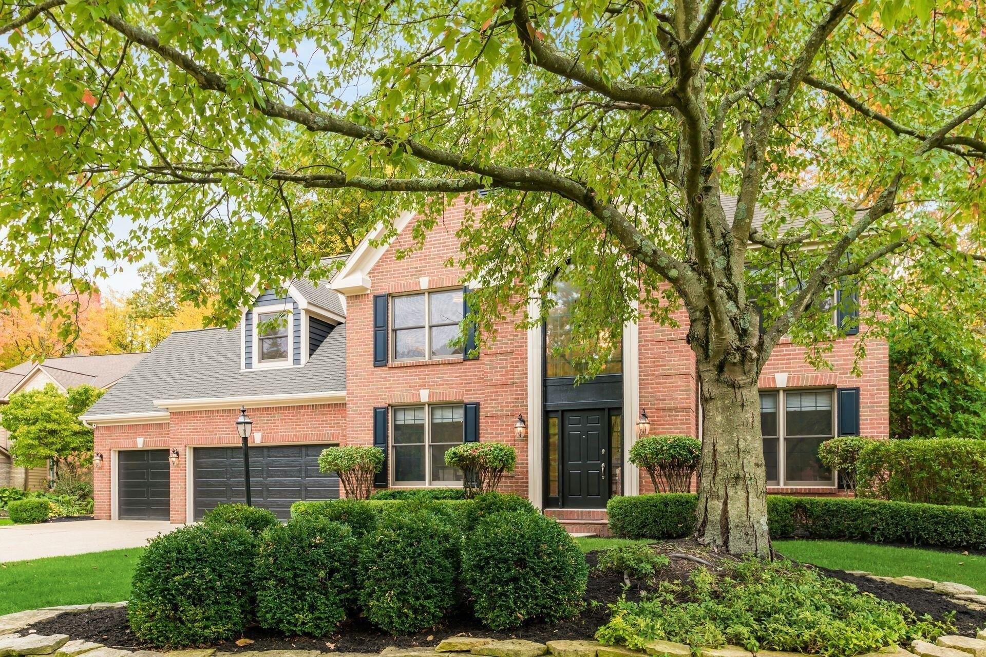 Whispering Meadow Ct, New Albany, OH 43054