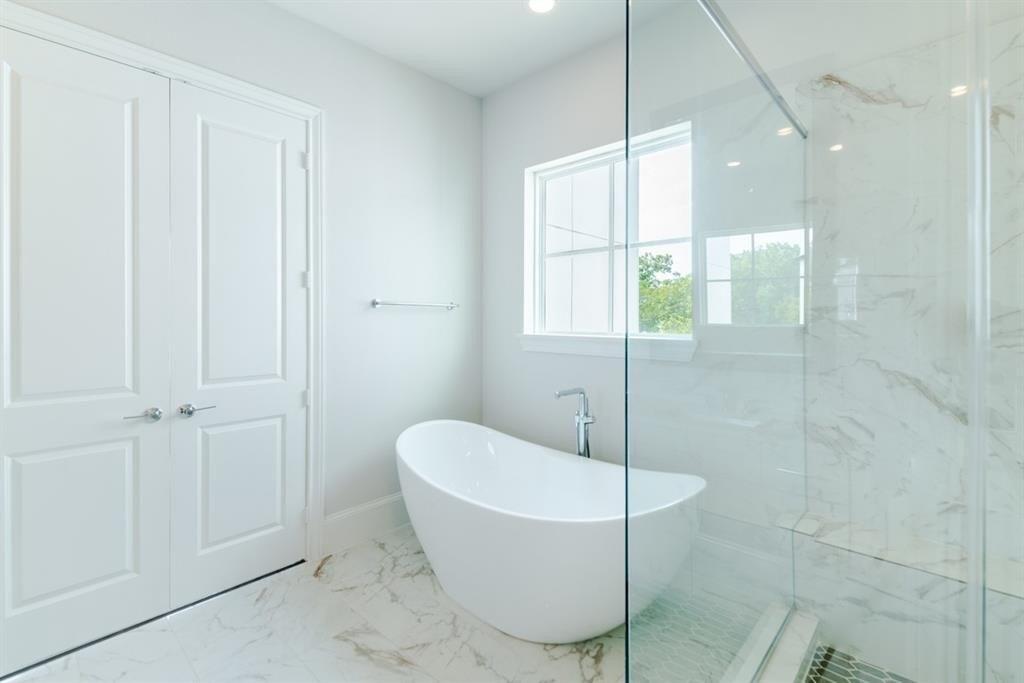 Greenboro Ln, Dallas, TX 75219