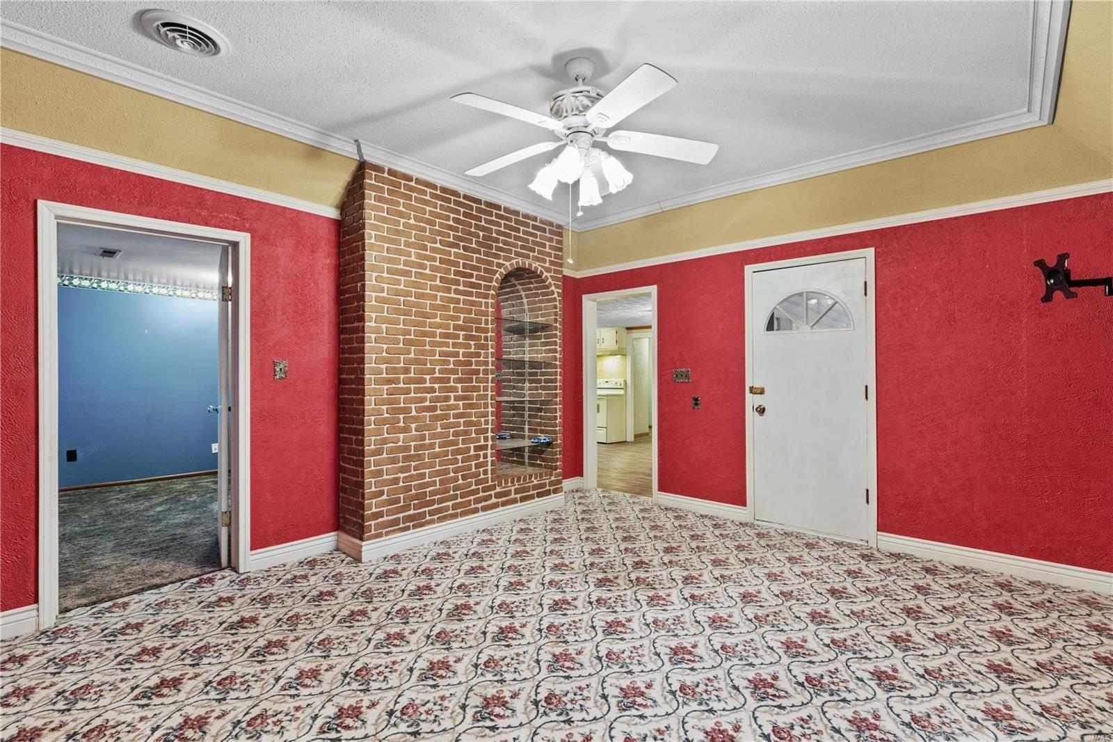 E Pleasant St, Bunker Hill, IL 62014