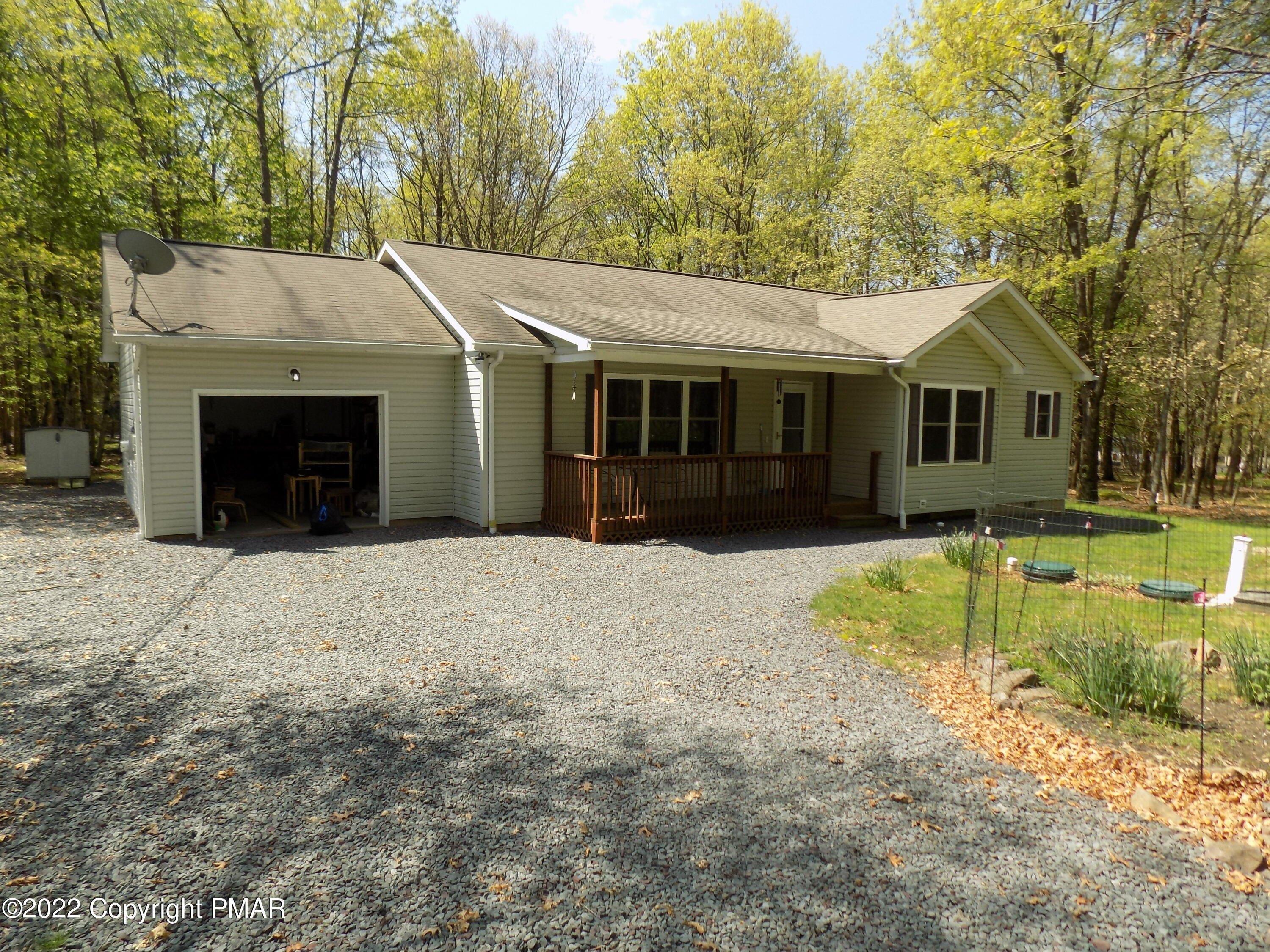 Poplar Dr, Albrightsville, PA 18210