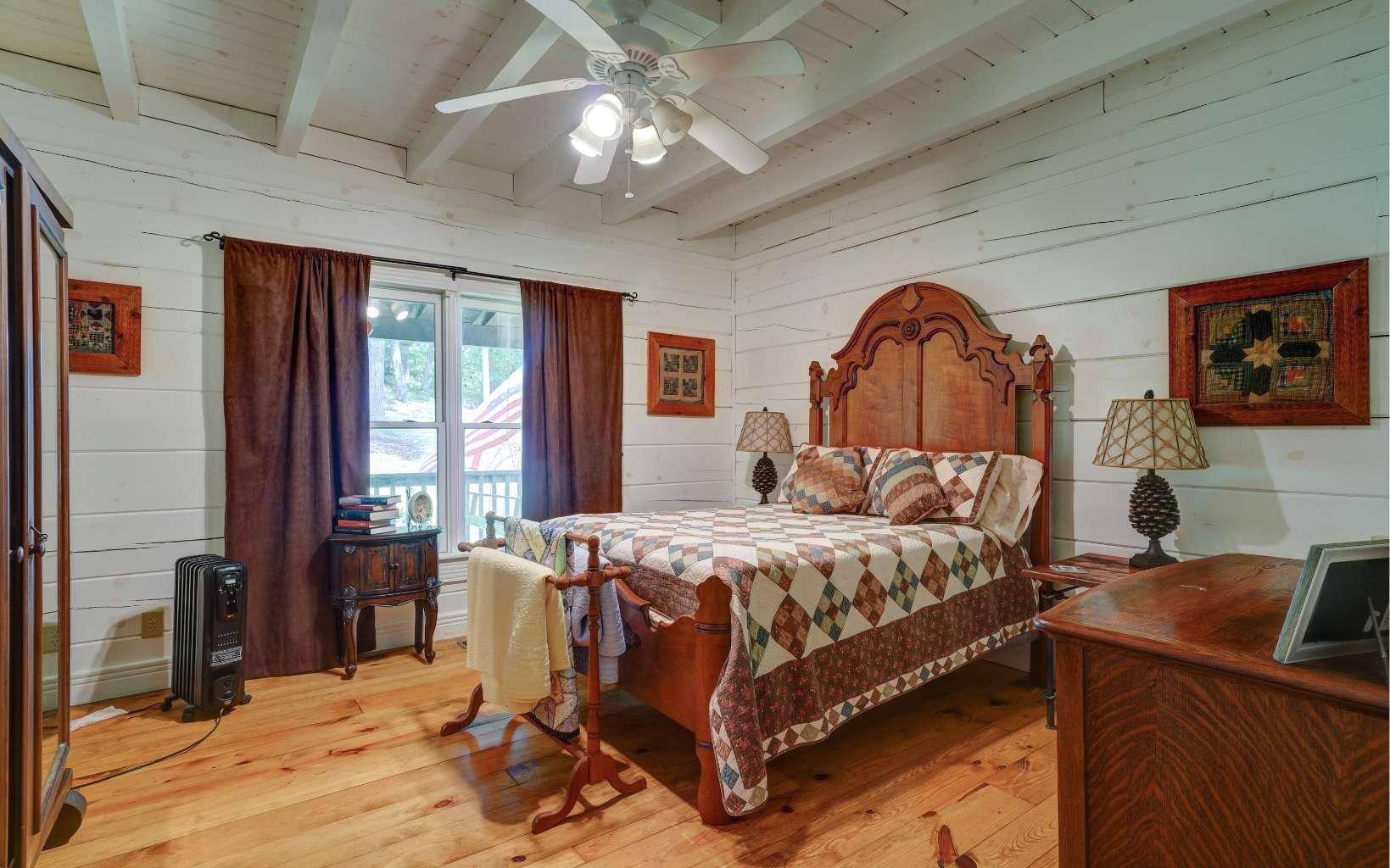 Woodglen Ct, Ellijay, GA 30540