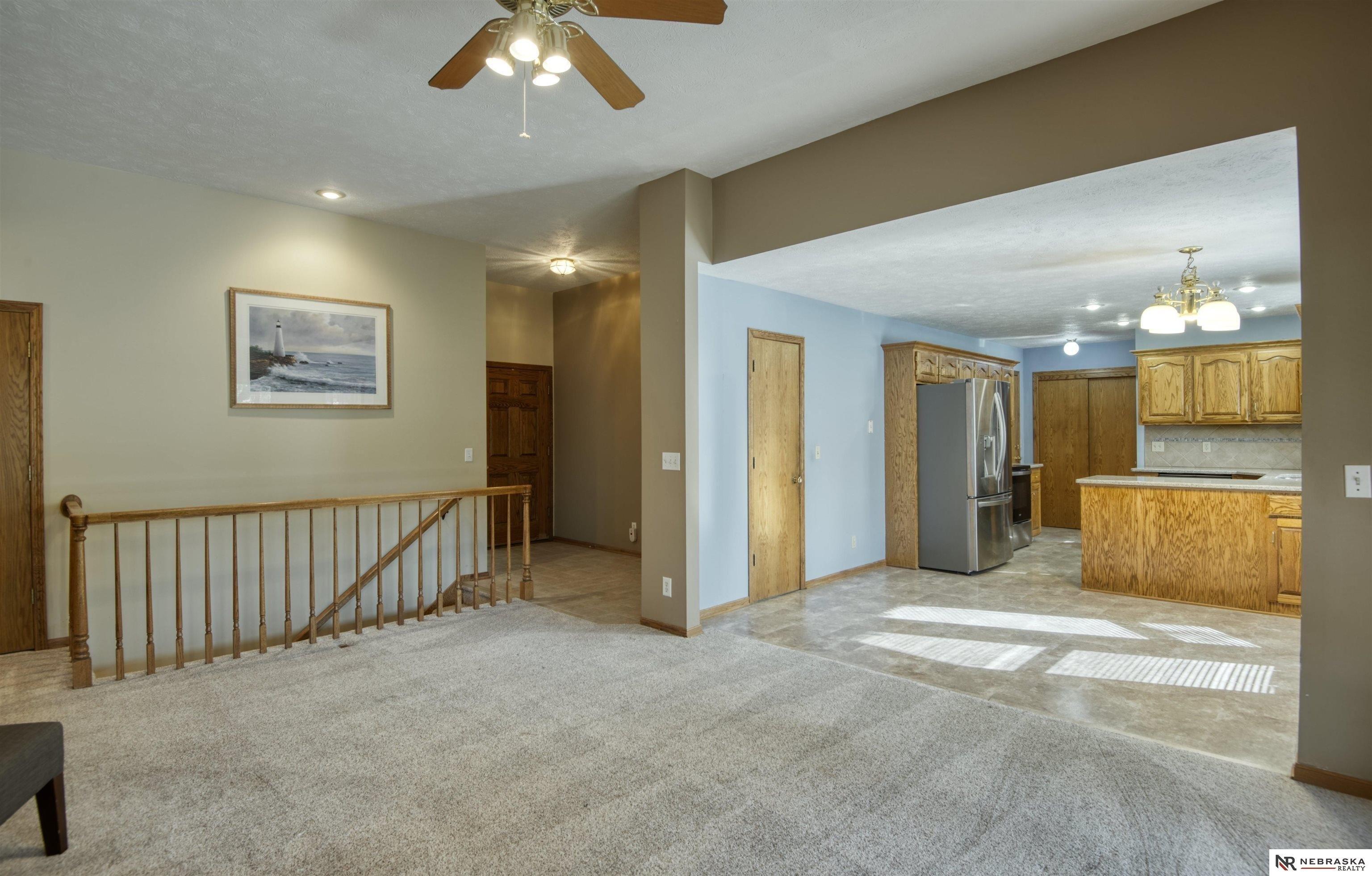 Raven Oaks Dr, Omaha, NE 68152