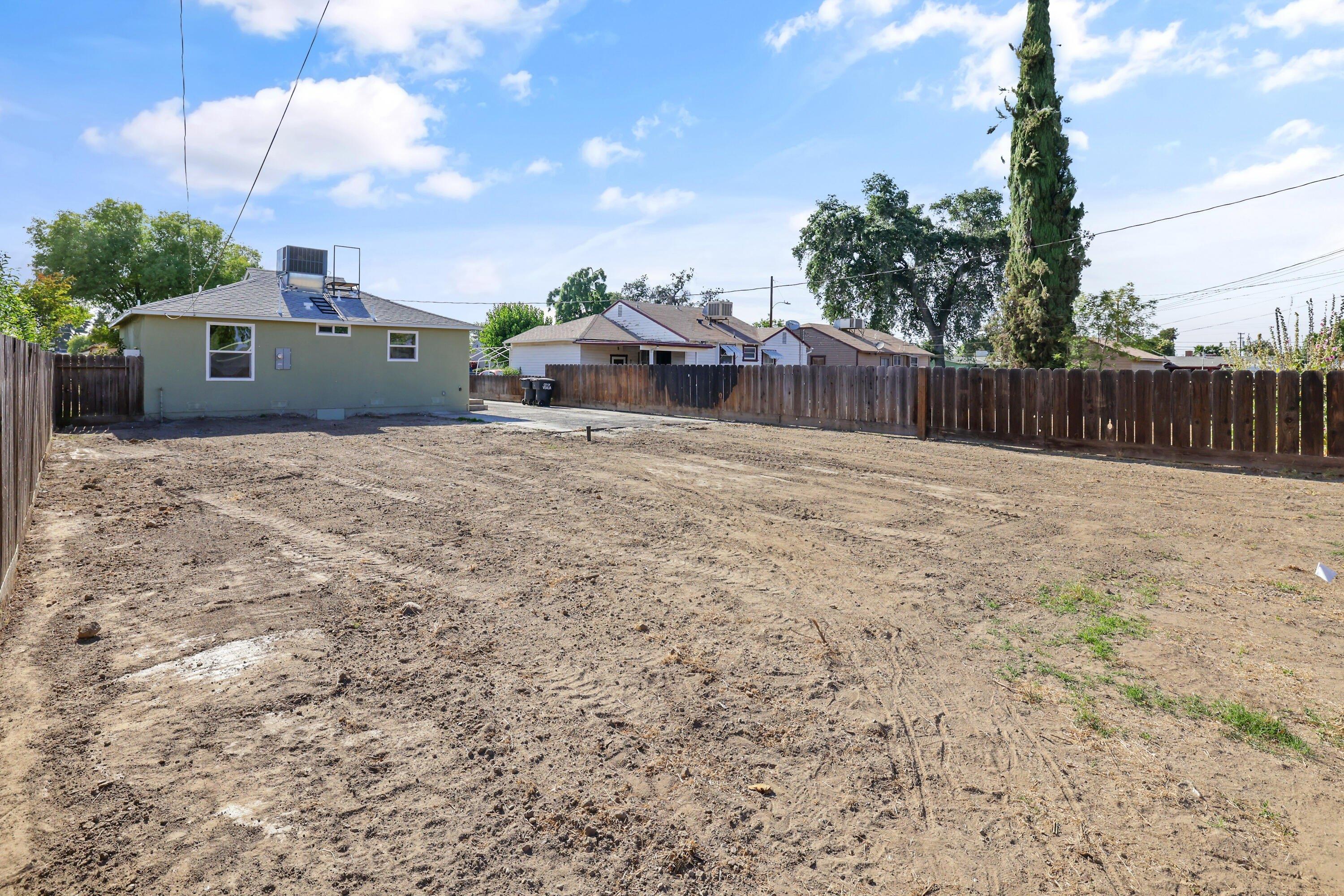 S Clark St, Visalia, CA 93292