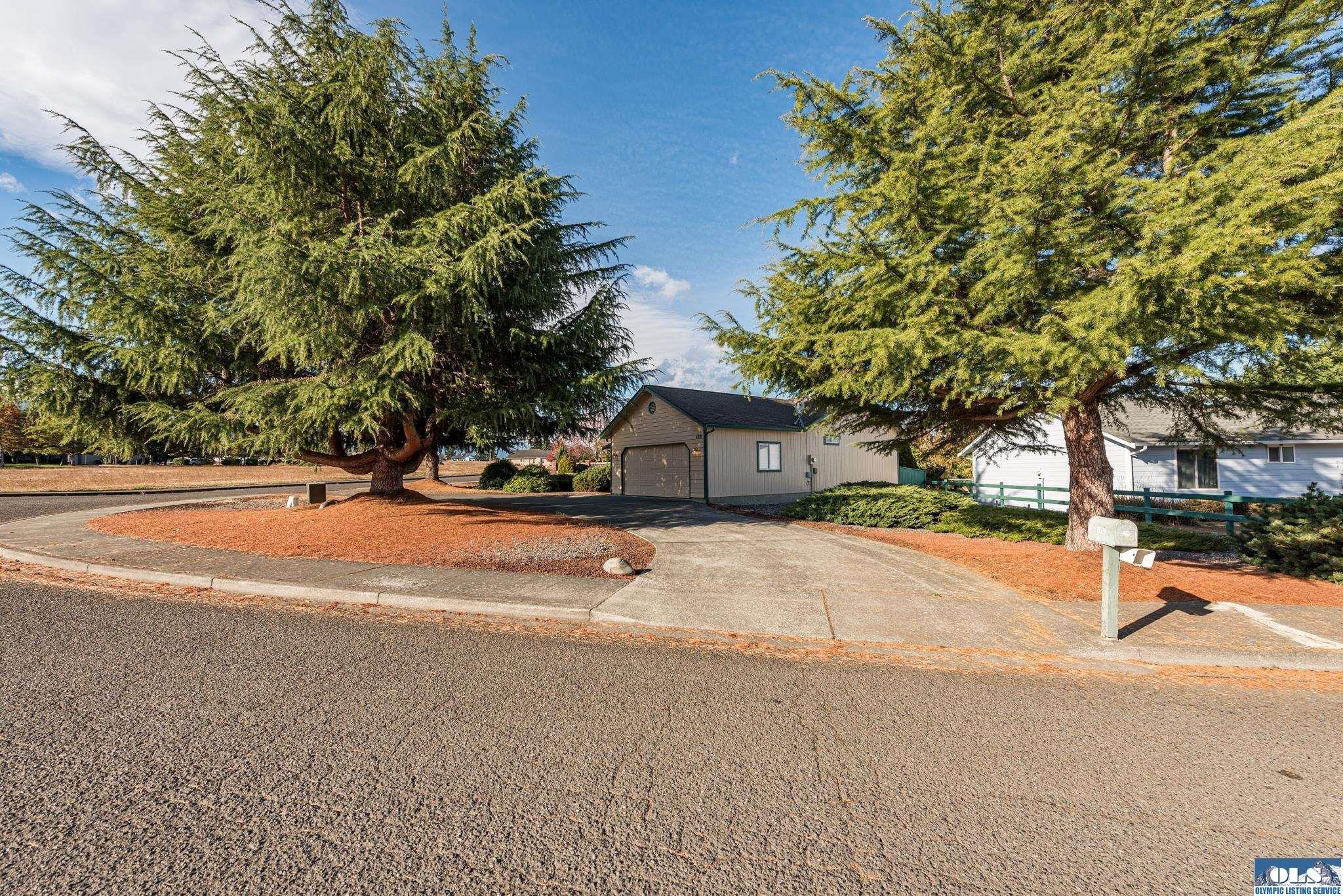N Honeycomb Cir, Sequim, WA 98382