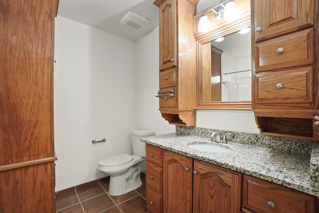 Valle Koki Dr, El Paso, TX 79927