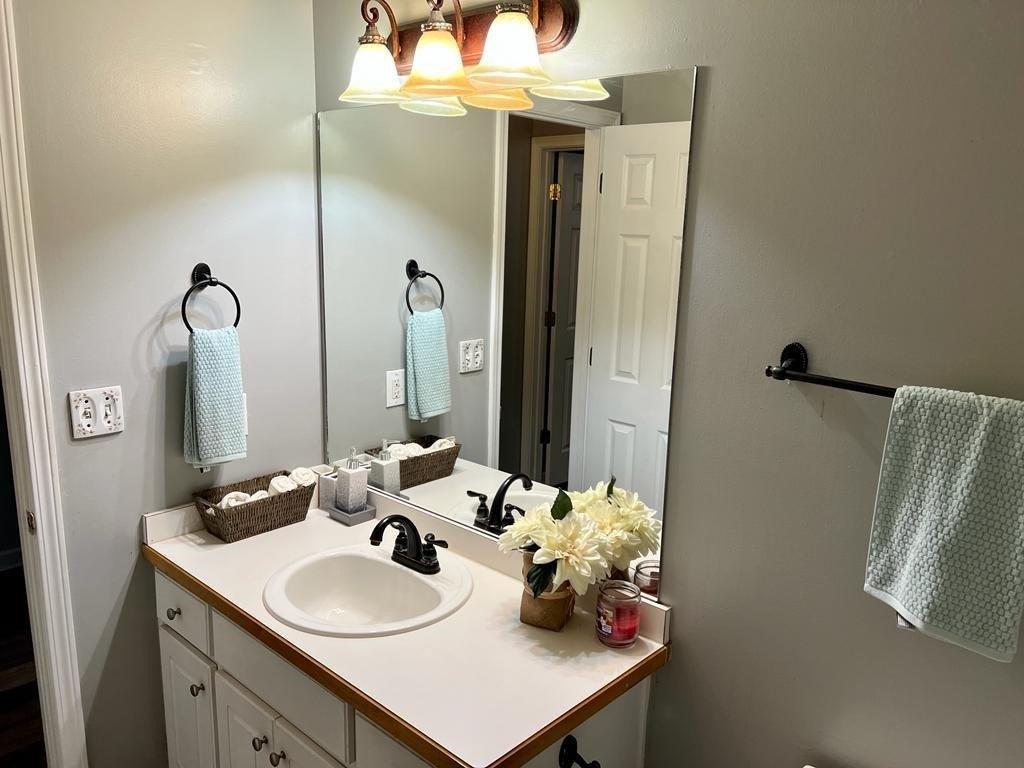 Natchez Cir, Winder, GA 30680