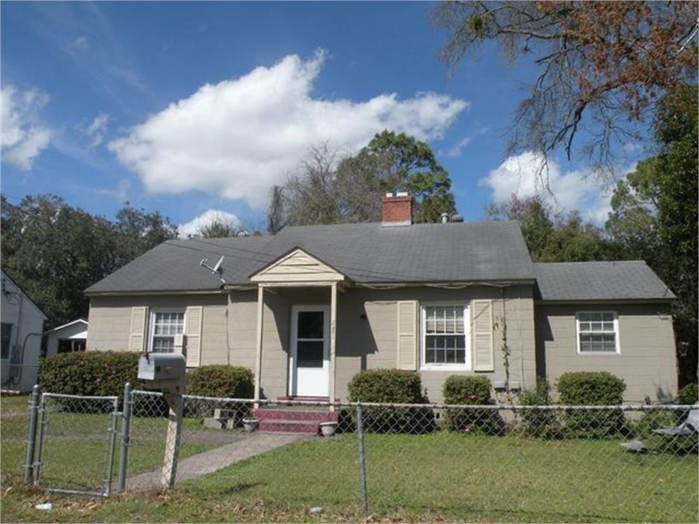Blain St, Brunswick, GA 31520