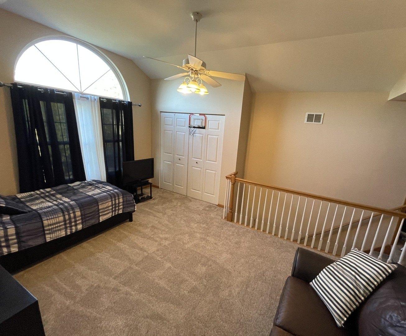 Laurel Dr, Orland Park, IL 60462