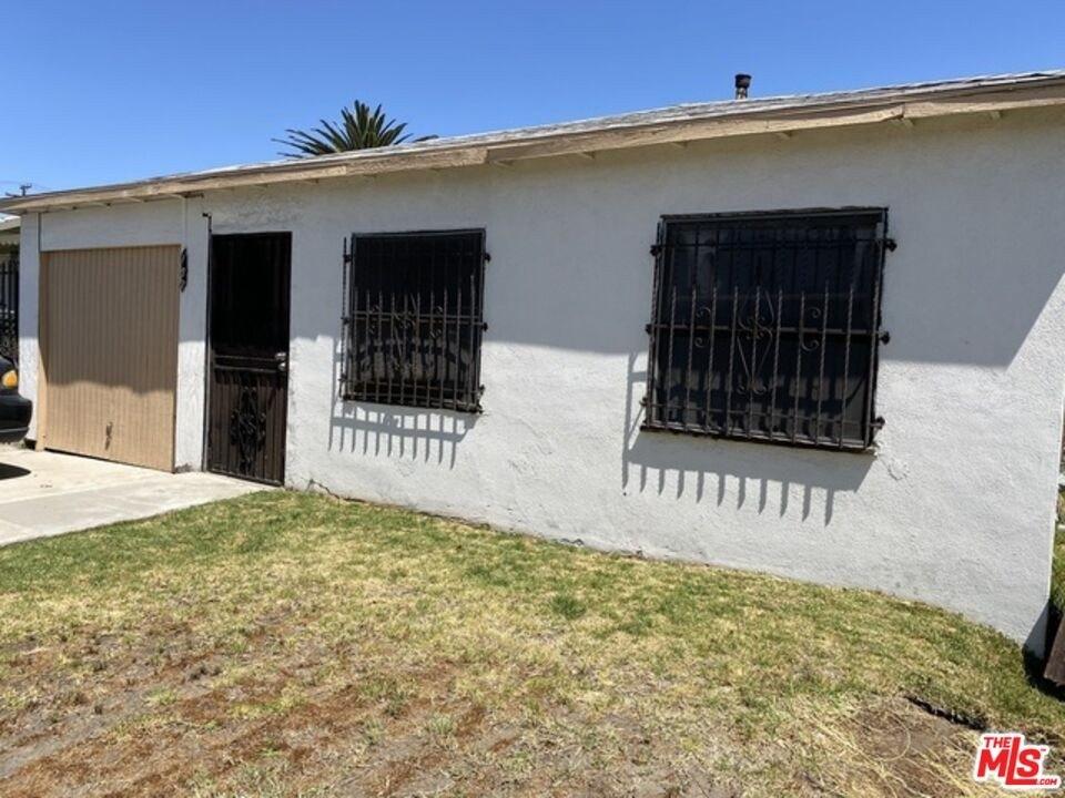 E 87th St, Los Angeles, CA 90002