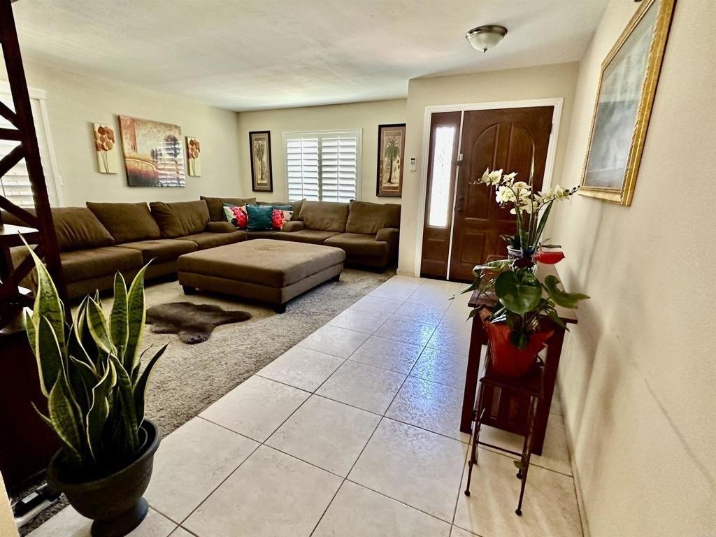 Analiese Way, San Diego, CA 92139