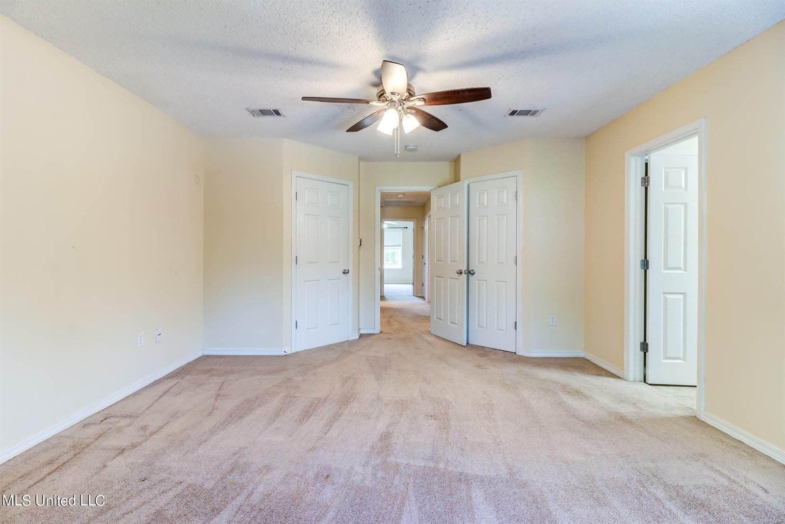 W Lake Village Dr, Gulfport, MS 39503
