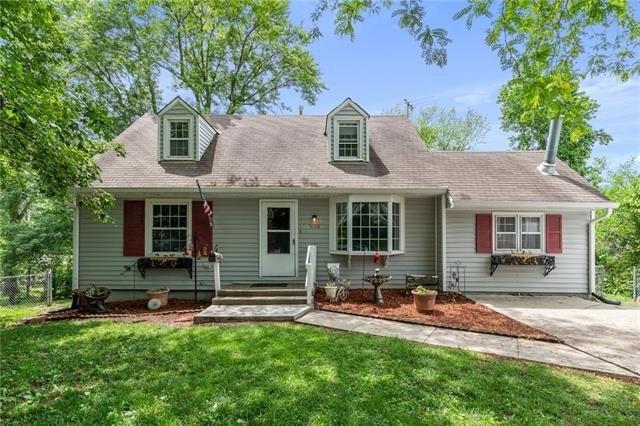 S Cottage Ave, Independence, MO 64055
