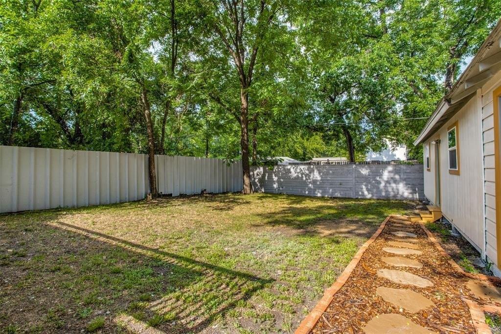S Montreal Ave, Dallas, TX 75208