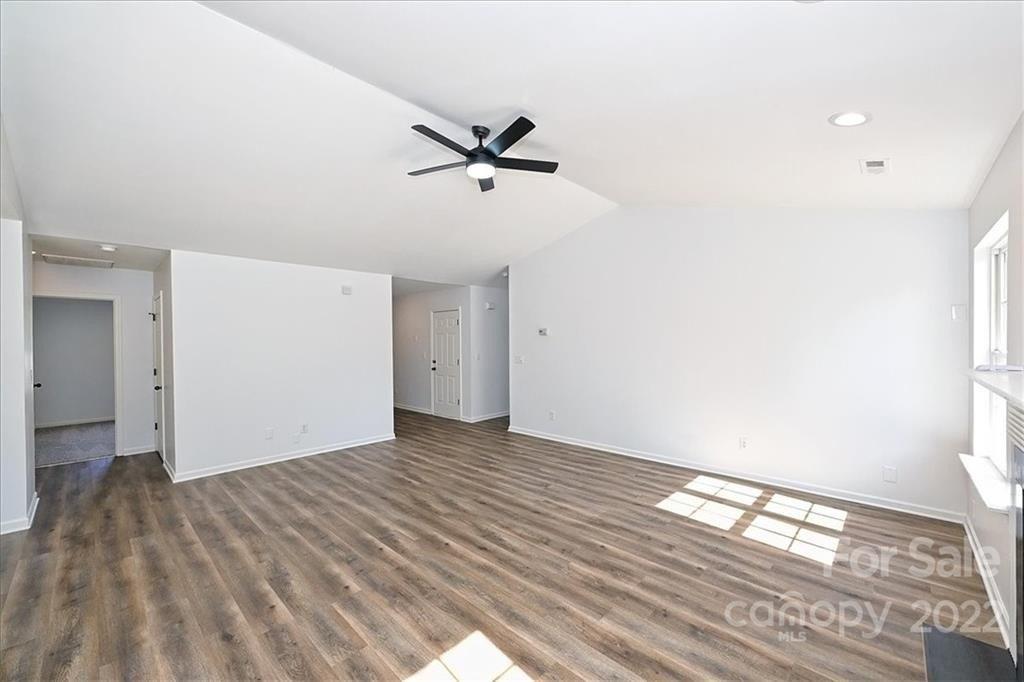 Ballyshannon Ln, Charlotte, NC 28278