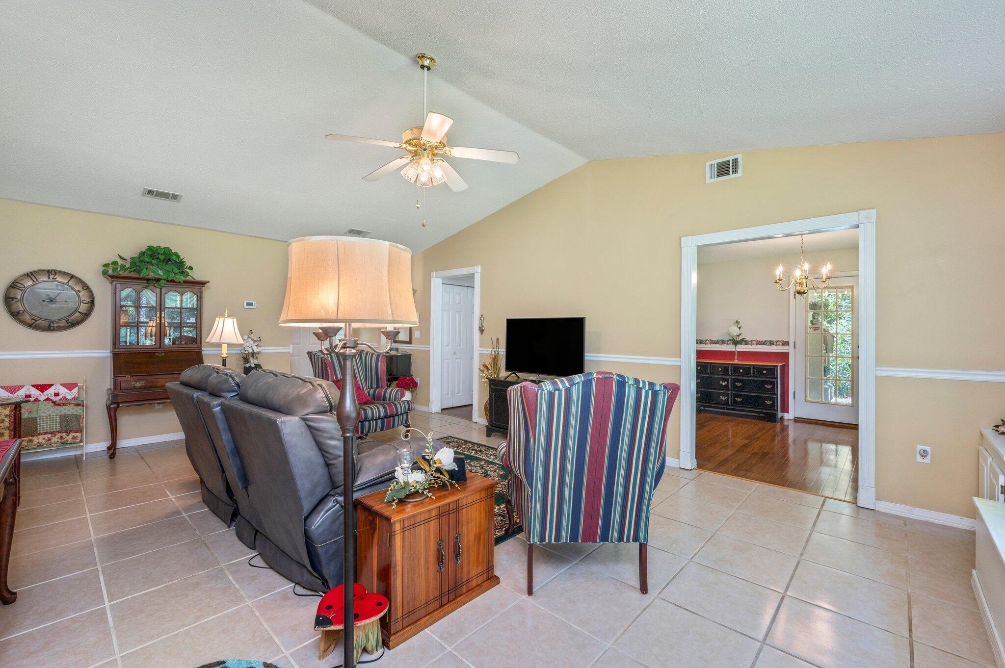 Ridge Lake Rd, Crestview, FL 32536