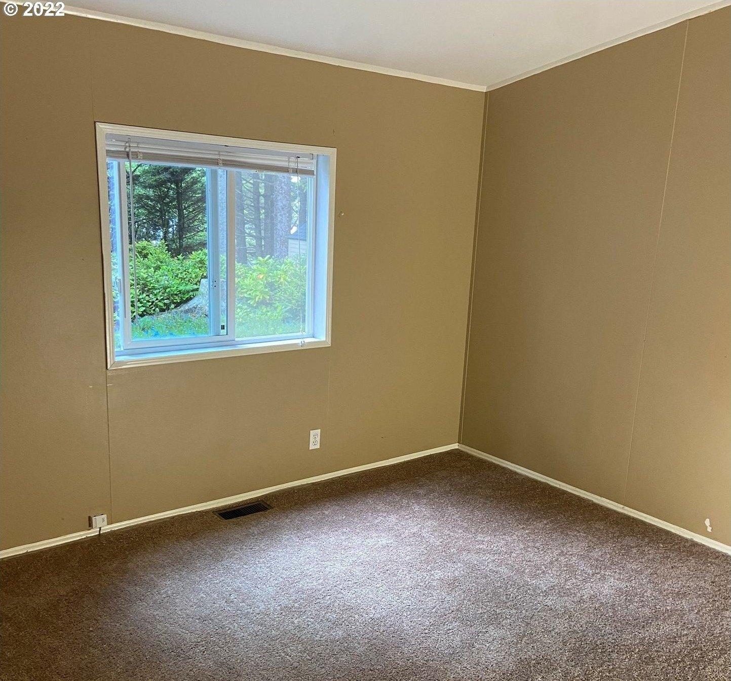 Sw 82nd St, South Beach, OR 97366