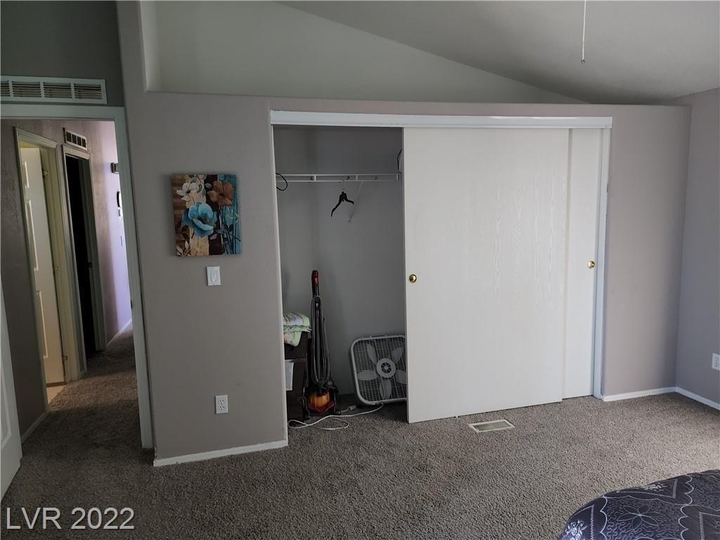 S Comstock Cir W, Pahrump, NV 89048