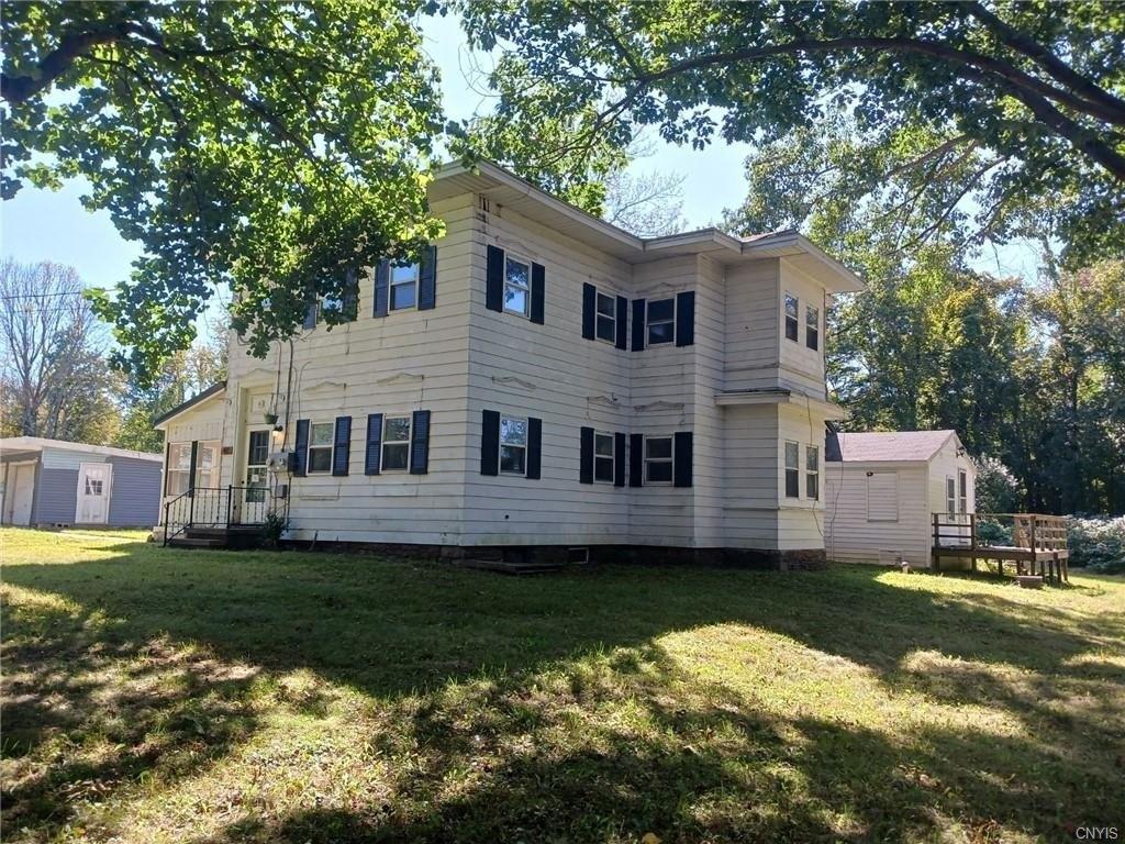 Thompson Rd, Oswego, NY 13126