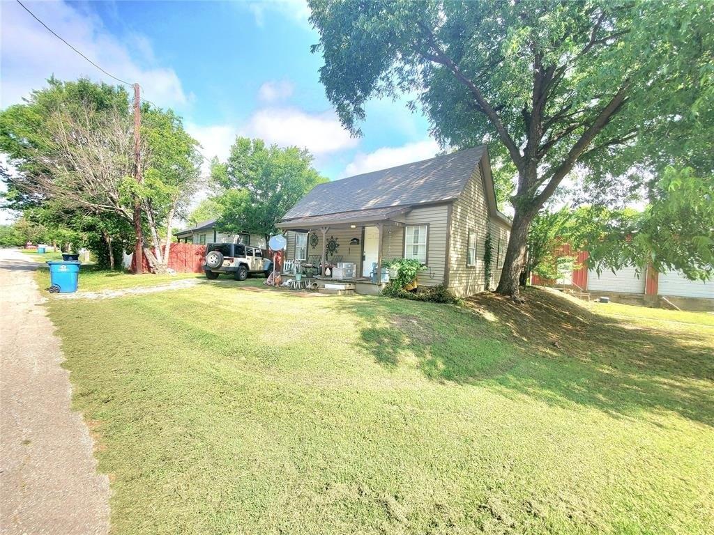 E 1st North St, Kaufman, TX 75142
