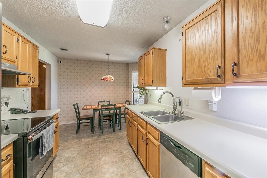 Cliff Oaks Dr, Corinth, TX 76210