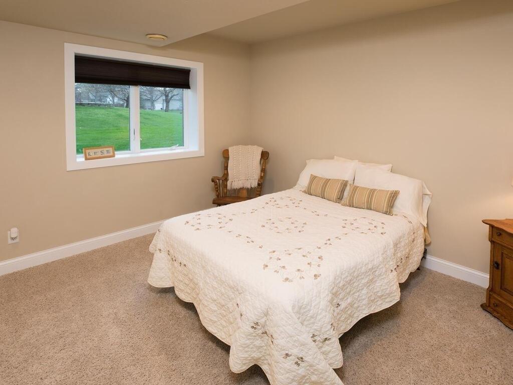 Briar Oakes Blvd, Monticello, MN 55362