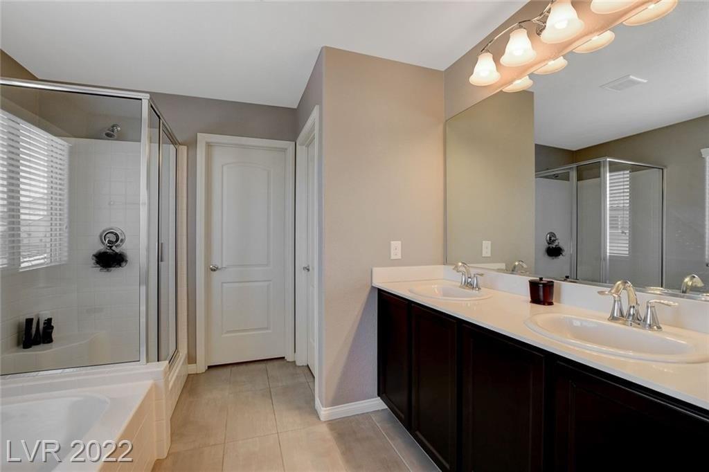 Molinos Dr, Las Vegas, NV 89141