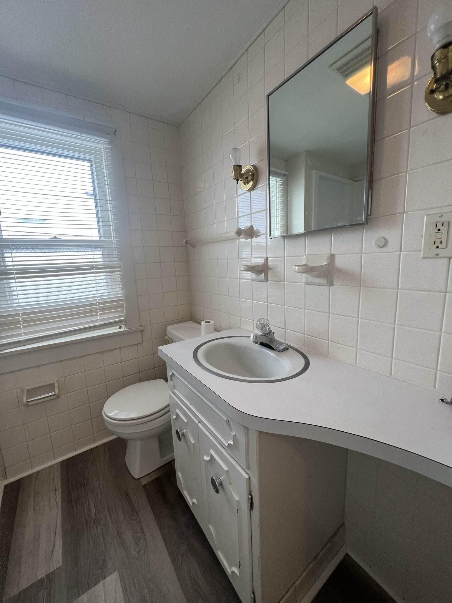 W Homer St, Freeport, IL 61032