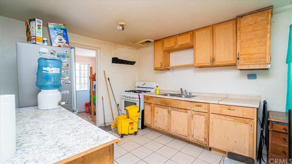 Victor Ave, Barstow, CA 92311