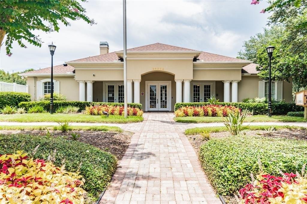 Flying Ebony Ln, Wesley Chapel, FL 33544