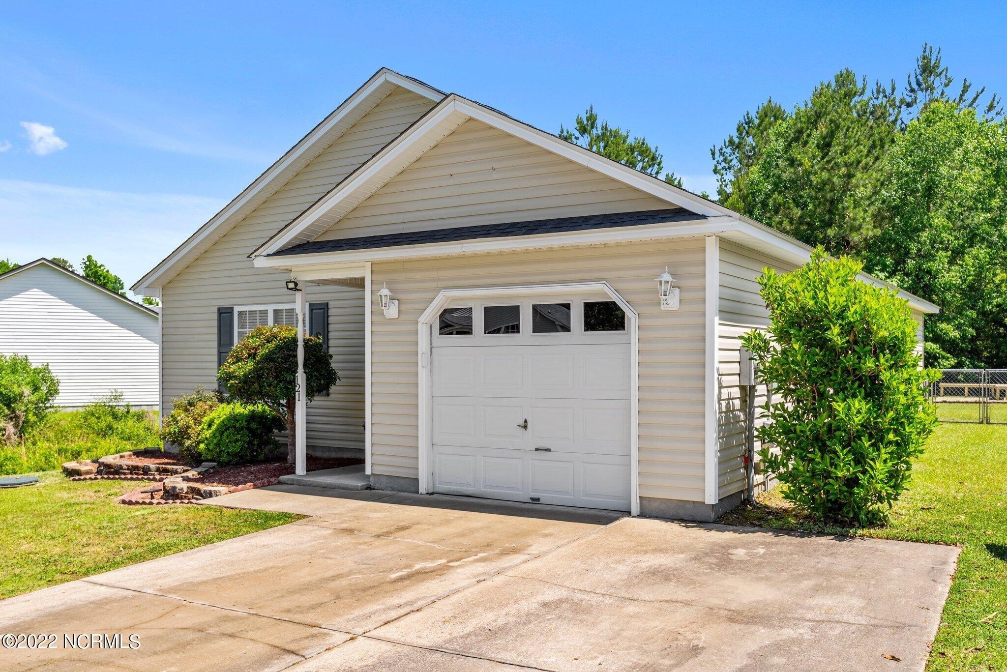 Oakley Dr, New Bern, NC 28560