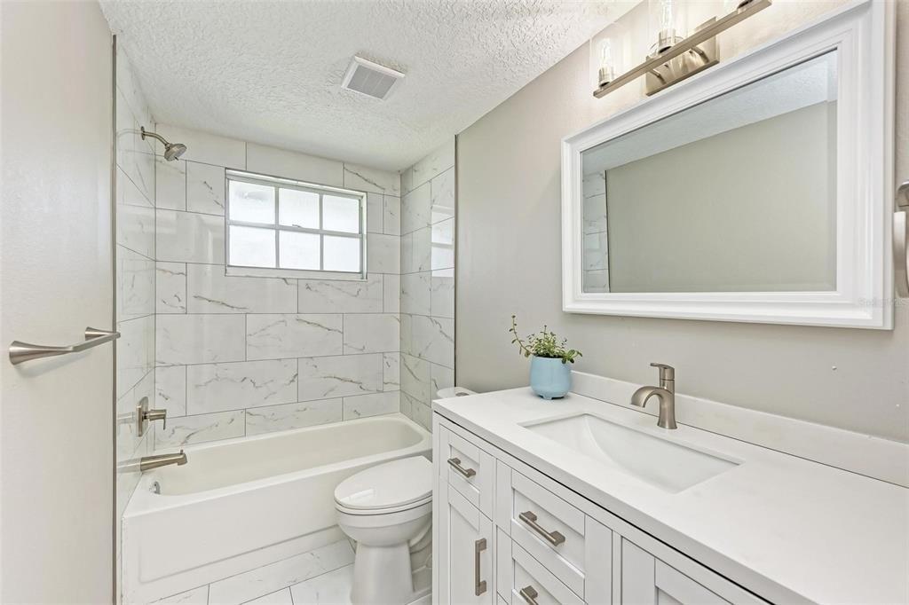 Golden Rain Dr, Sarasota, FL 34232