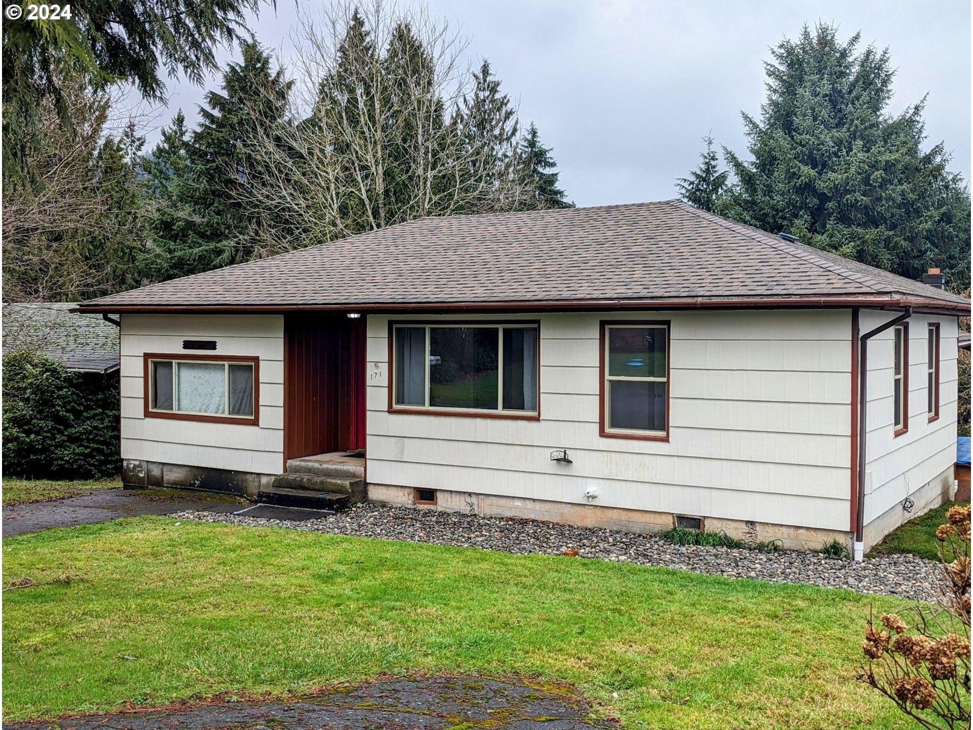 Yelton Dr, Longview, WA 98632