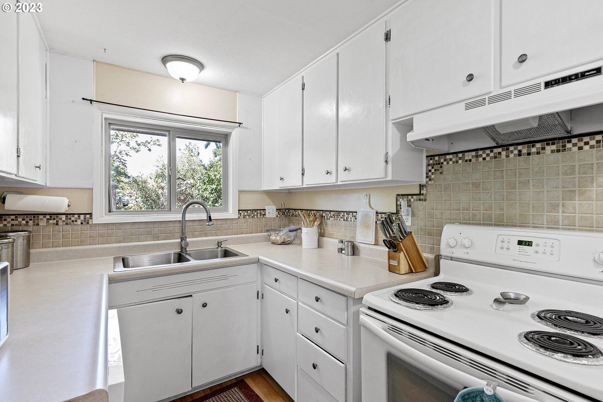 Cleveland St, Eugene, OR 97405