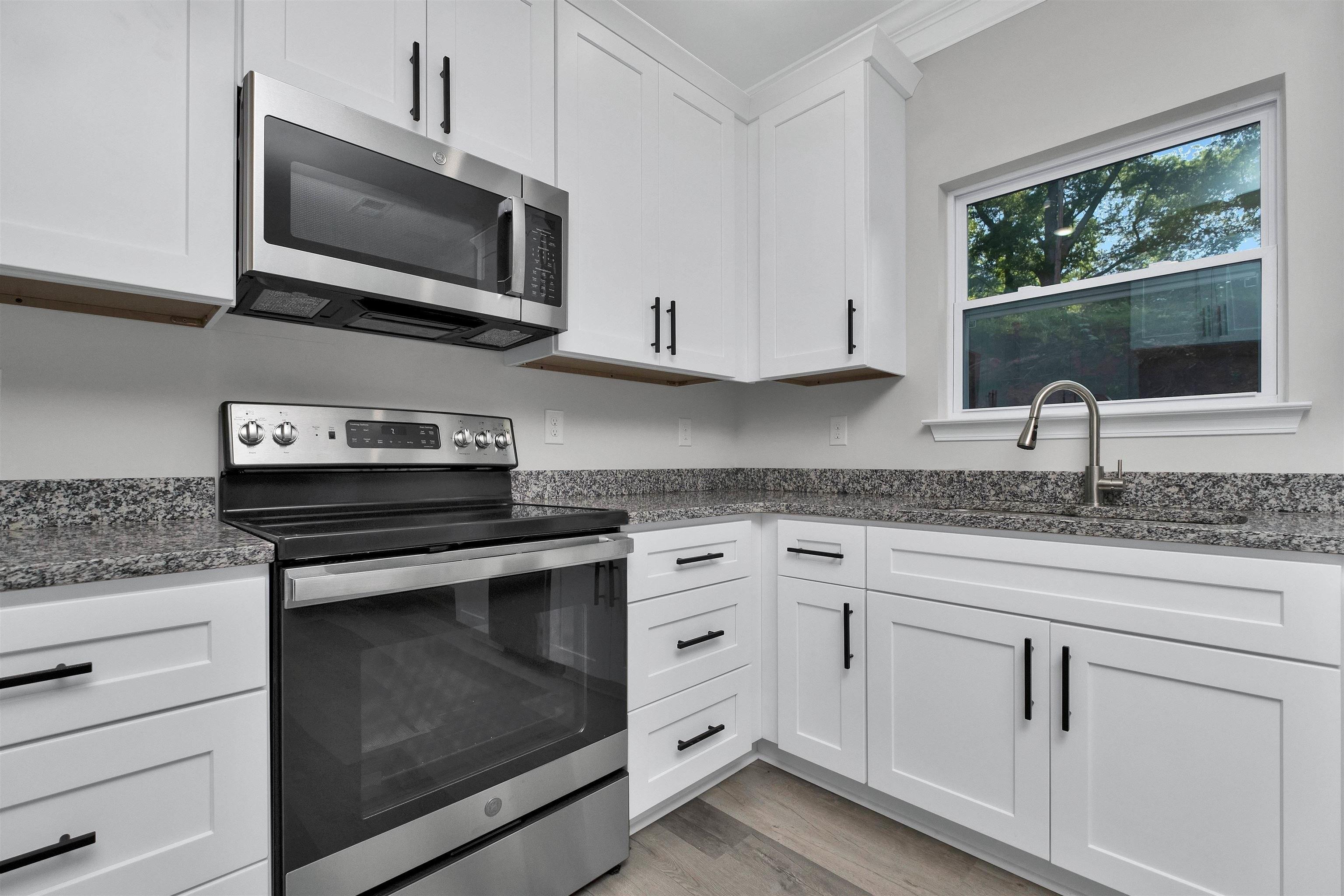 S High Point Rd, Spartanburg, SC 29301