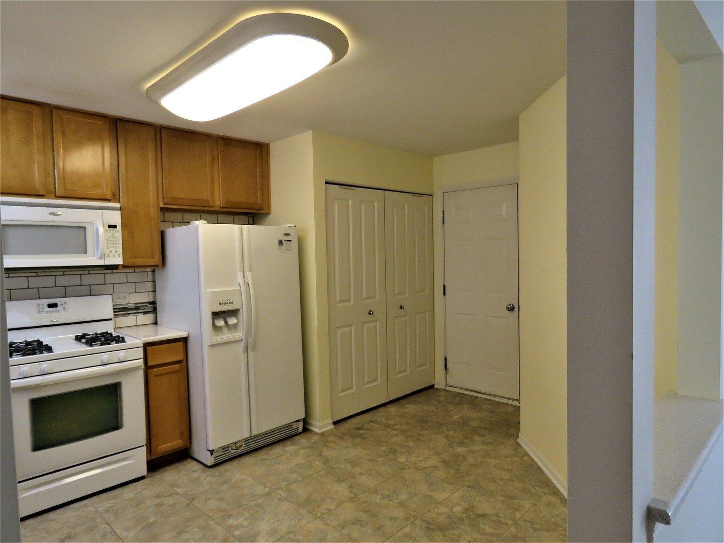 N Allegheny Way, Mchenry, IL 60051