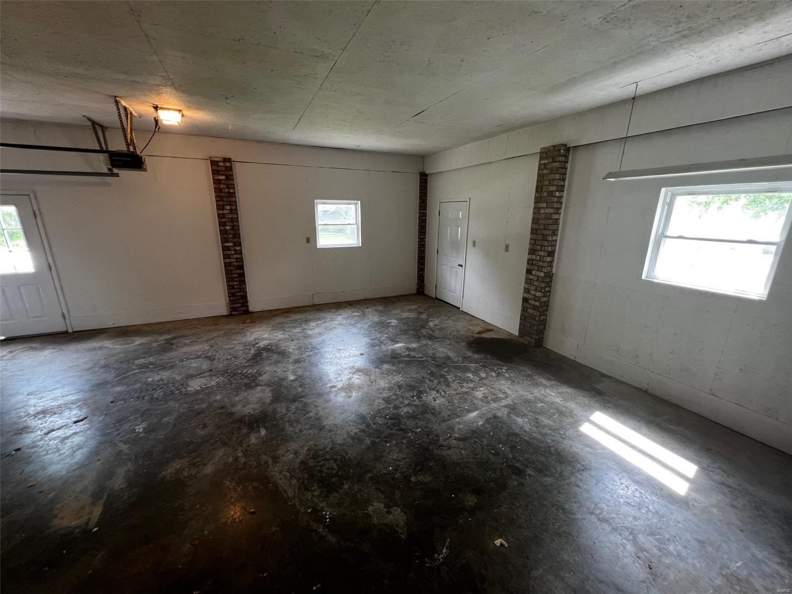 Jessie St, Perryville, MO 63775