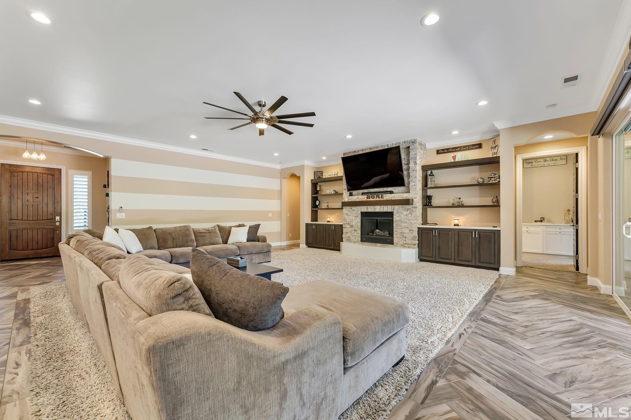 Gladiola Ct, Sparks, NV 89436