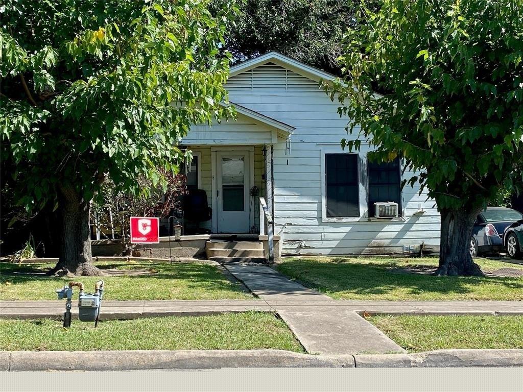 Bourland St, Greenville, TX 75401
