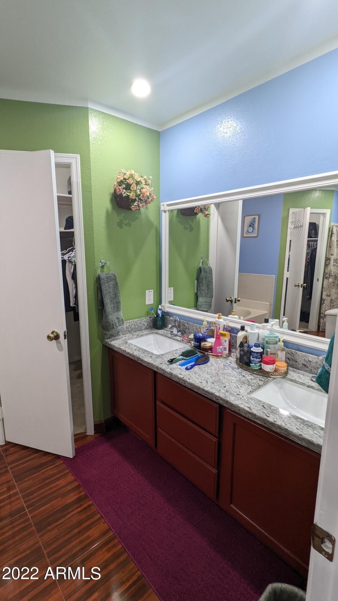 E Greenway Cir, Mesa, AZ 85205