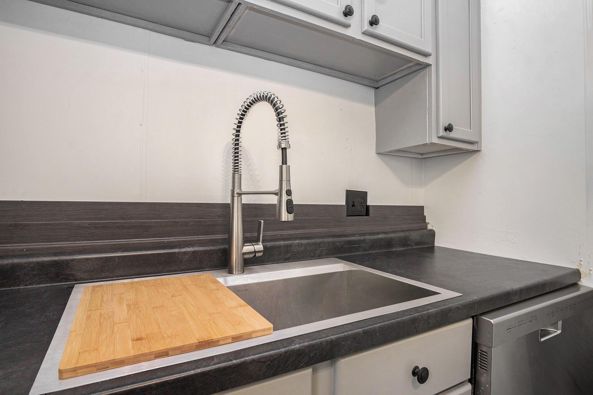 Temple St, Muskegon, MI 49444
