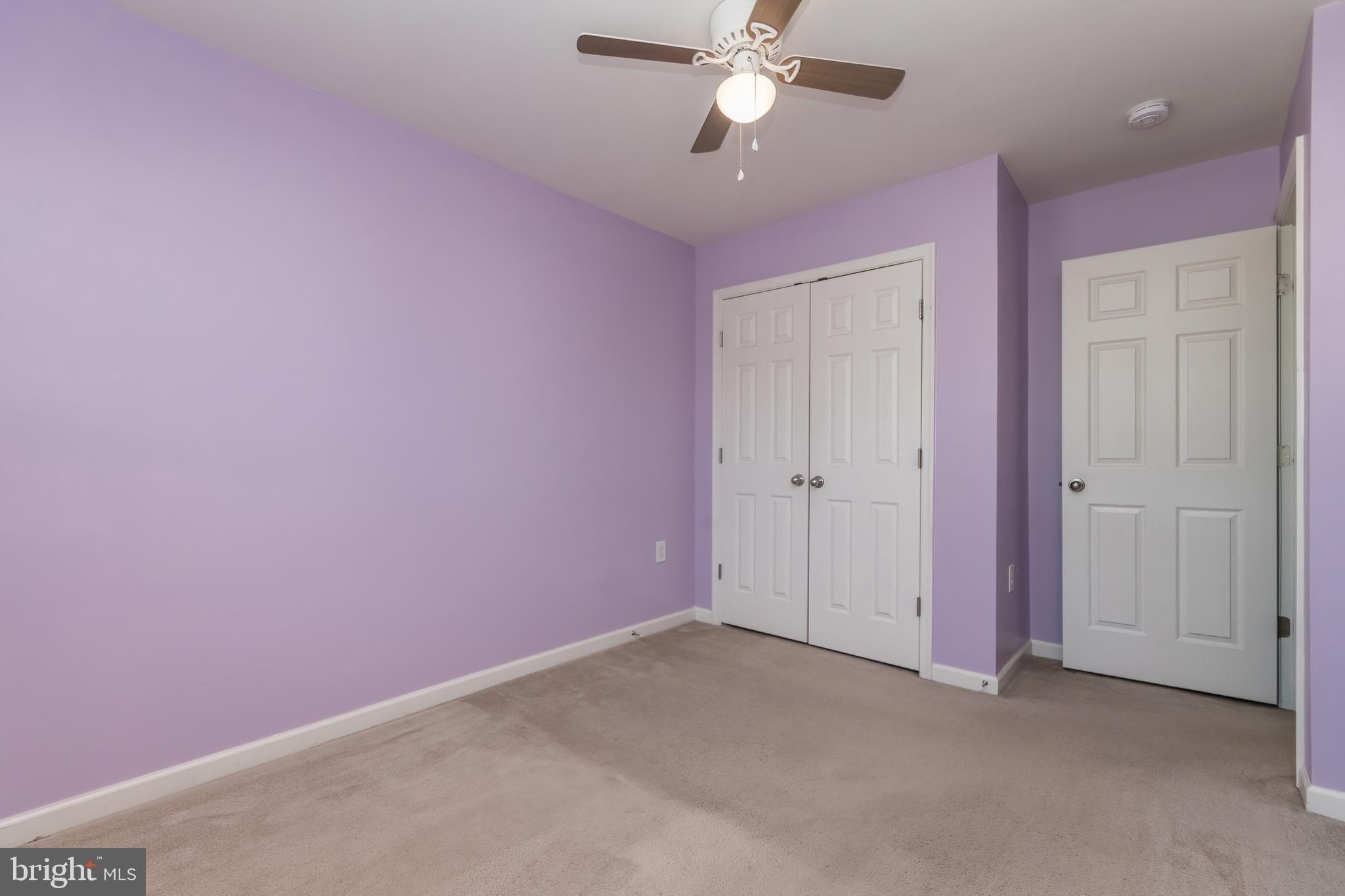 Rumbling Rock Rd, Hedgesville, WV 25427