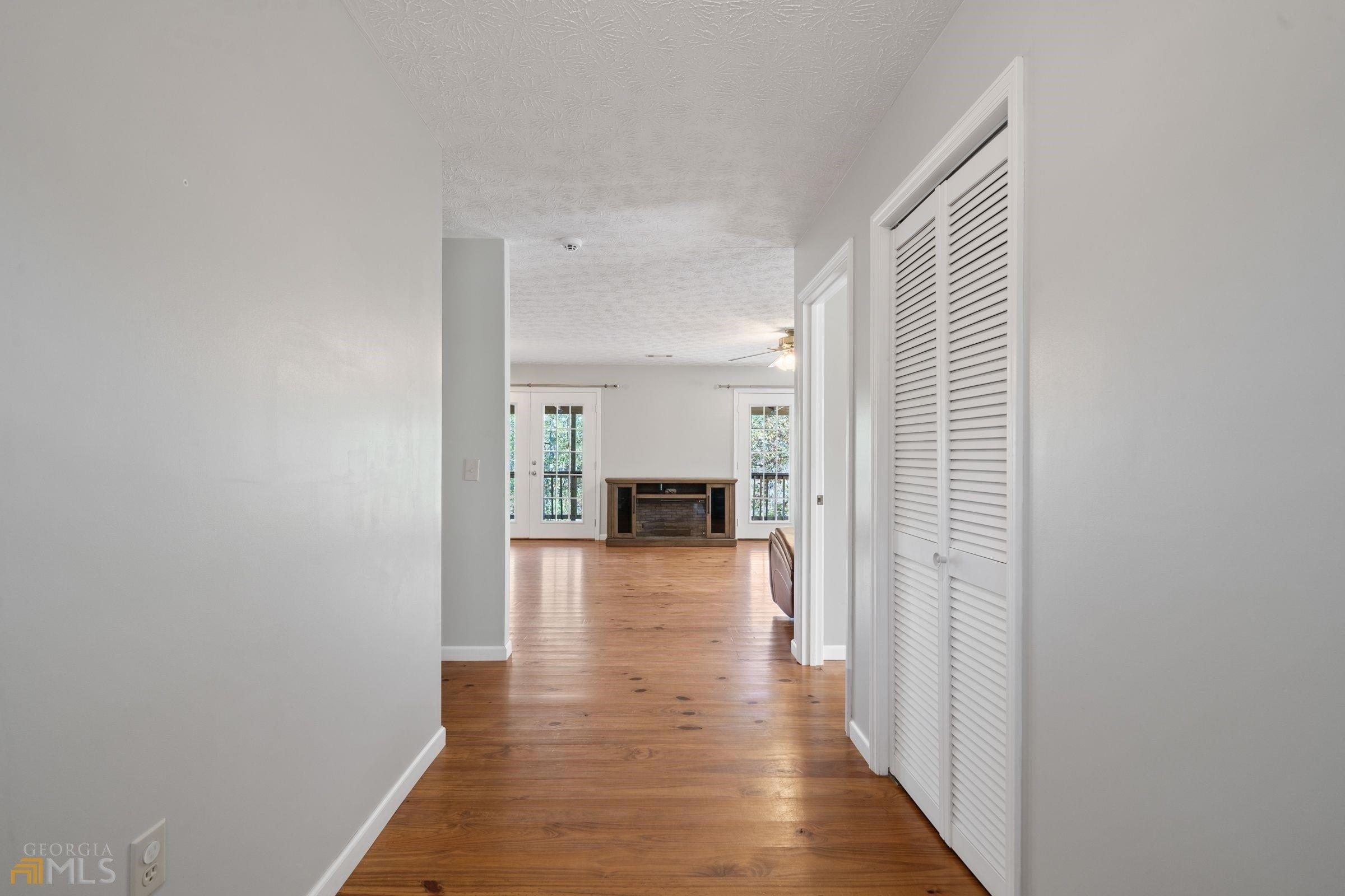 Southlake Dr, Eatonton, GA 31024