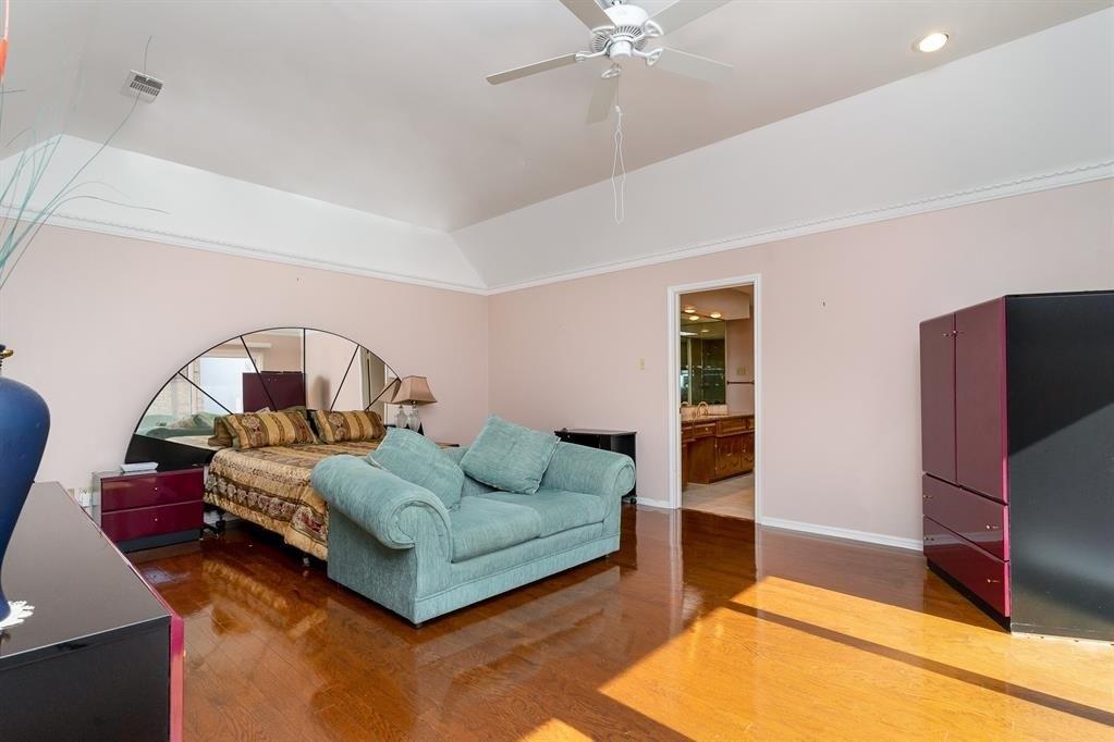 Stonehenge Ln, Carrollton, TX 75006