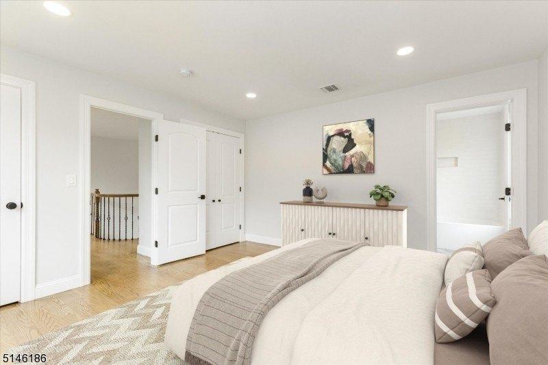 Alexander Ave, Montclair, NJ 07043