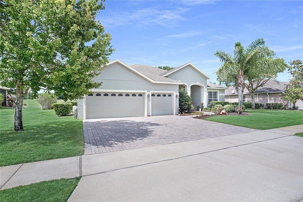 Valderama Ln, Sorrento, FL 32776